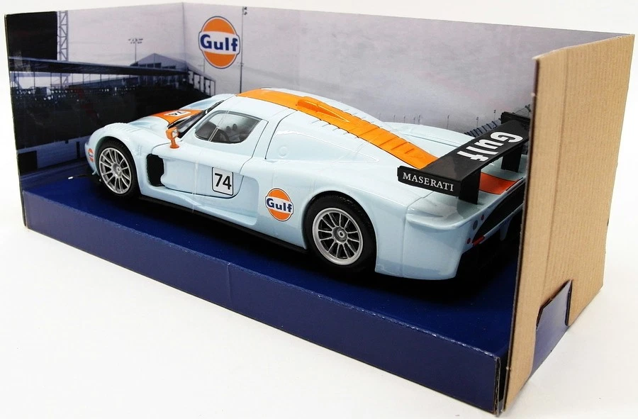 Coche modelo Motormax escala 1/24 79643 - Maserati MC 12 Corsa - Gulf Foto 2 de 4