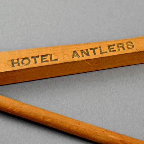 Vintage Hotel Antlers Indianapolis IND Wood Coat Hanger Collectible w/ Pants Bar - Picture 6 of 7