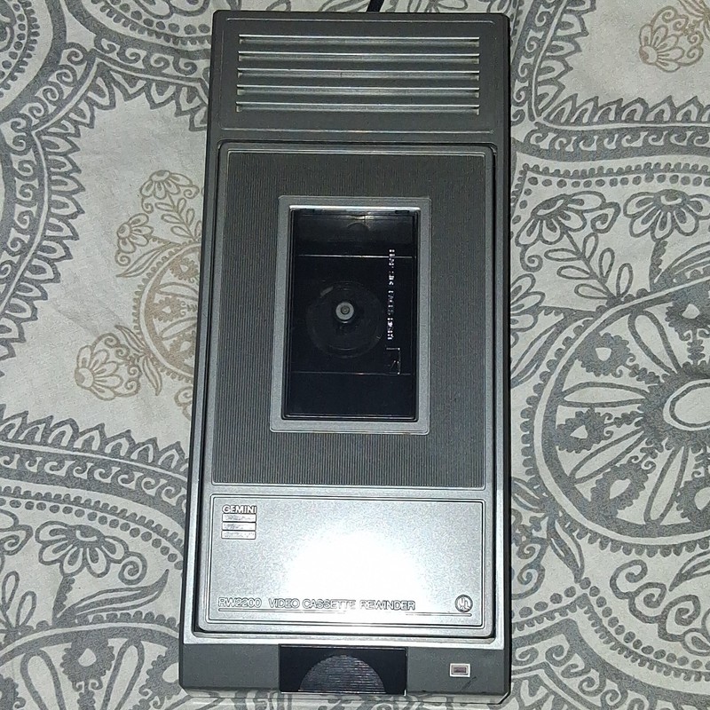 Gemini RW2200 Video Cassette Rewinder VHS Tape Accessory Model RW2200