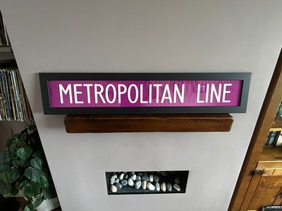 Gerahmtes Londoner U-Bahn-Ersatzrollo - Metropolitan Line