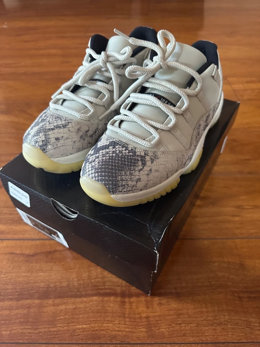 Jordan retro 11 bone hotsell