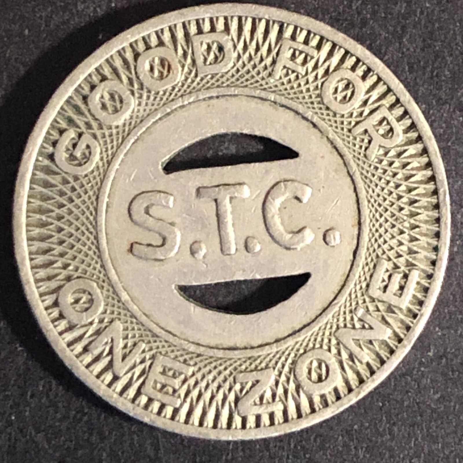 Orchard Beach Turnstile S.T.C. (Bronx, NY) WM G/F One Zone Token c1949 - 23mm - second product detail image