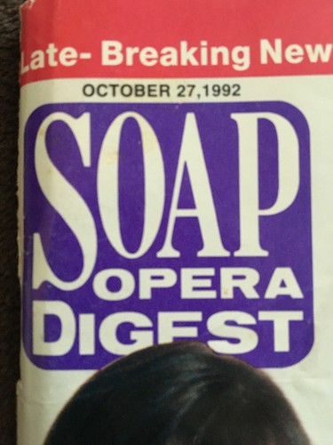 Soap Opera Digest Magazine Oct 27 1992 Luke Perry(Dylan)Shannen Doherty(Brenda) - Picture 2 of 6