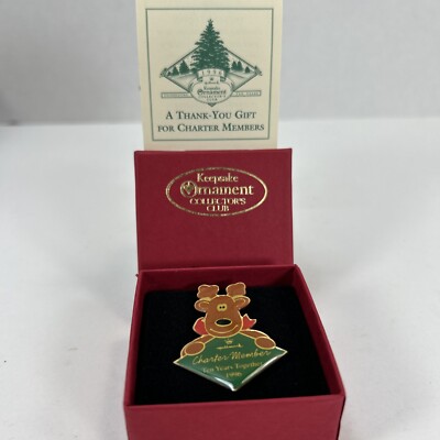 Hallmark 1996 Collectors Club 10 Years Together Charter Member Pin