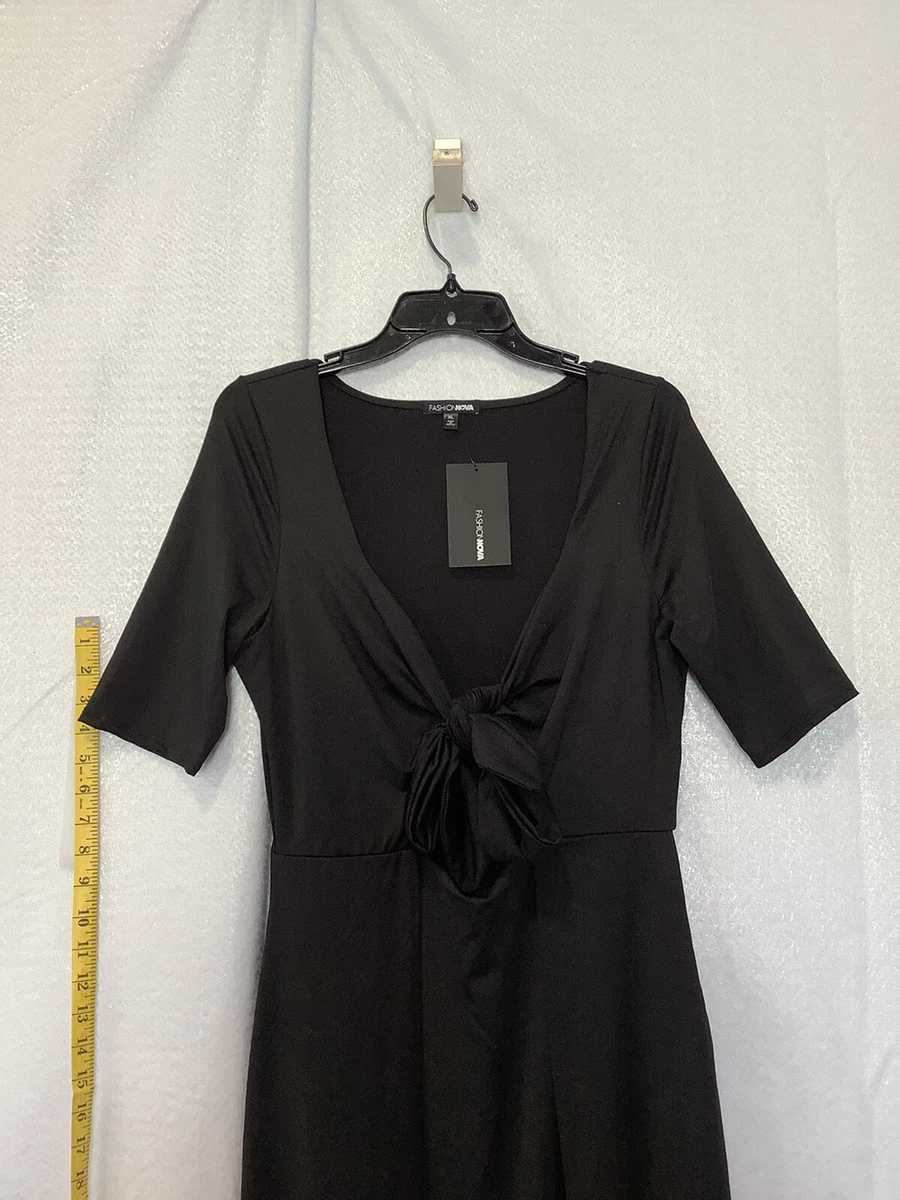 Robe maxi noire a manches courtes Fashion Nova pour femme devant A Lotta Energy