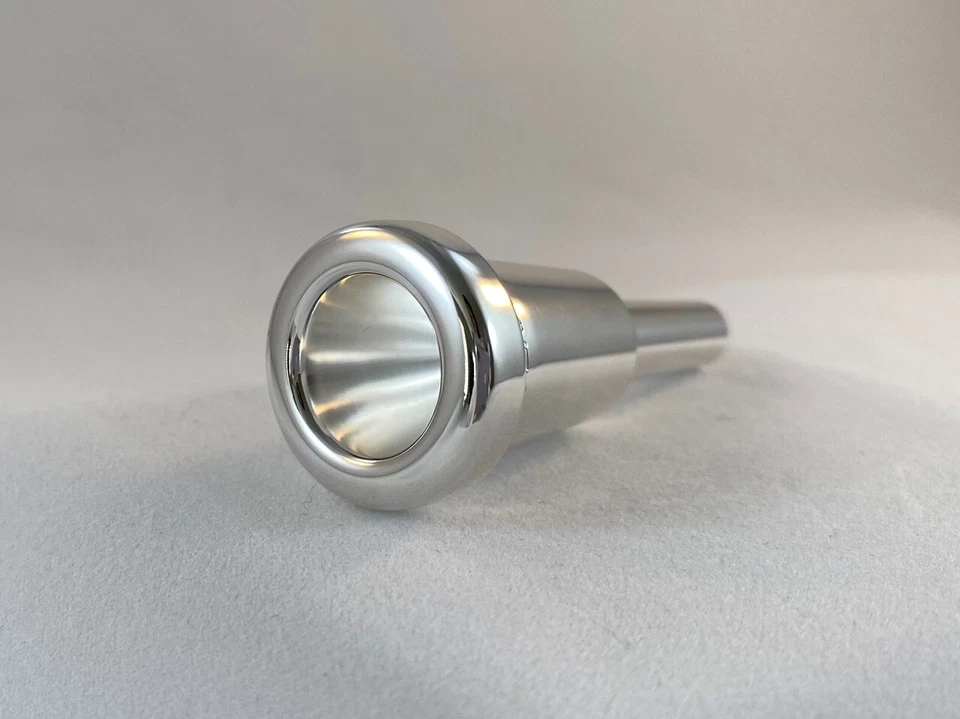 Boquilla LEGENDS LATÓN SUPERFLUGEL .682" Profunda V Cup Foto 2 de 4