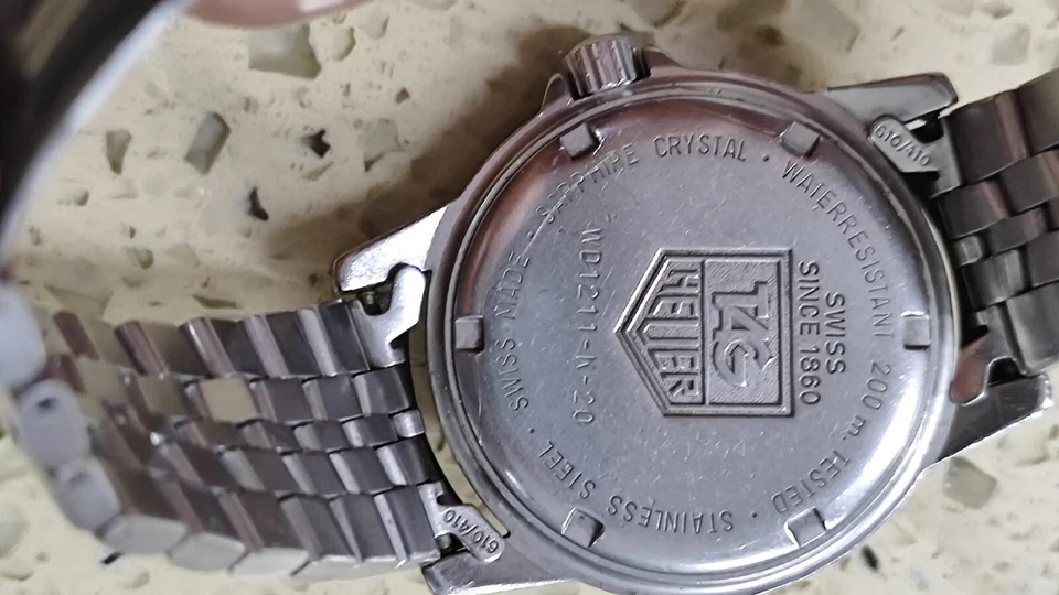 Reloj de cuarzo para hombre TAG HEUER profesional WD1211-K-20 fecha vintage funcionando Foto 3 de 4