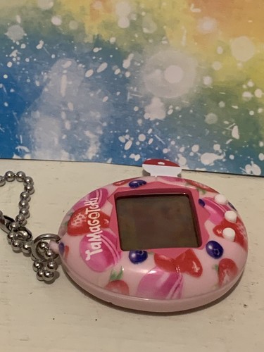 Official Bandai Tamagotchi 2017 Pink Strawberries Virtual Pet game UKCA berries - Picture 6 of 7