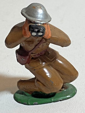 Barclay Dimestore Soldier Crouching with Binoculars