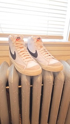 Nike Blazer Mid '77 Vintage White Black BQ6806-100