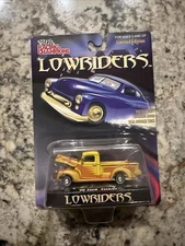 Racing Champions Lowriders ’40 Ford Pickup Yellow/Orange Limited Edition