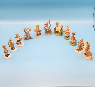 Vintage M.I. Hummel Goebel Hand Painted Porcelain Children Figurines Lot of 11