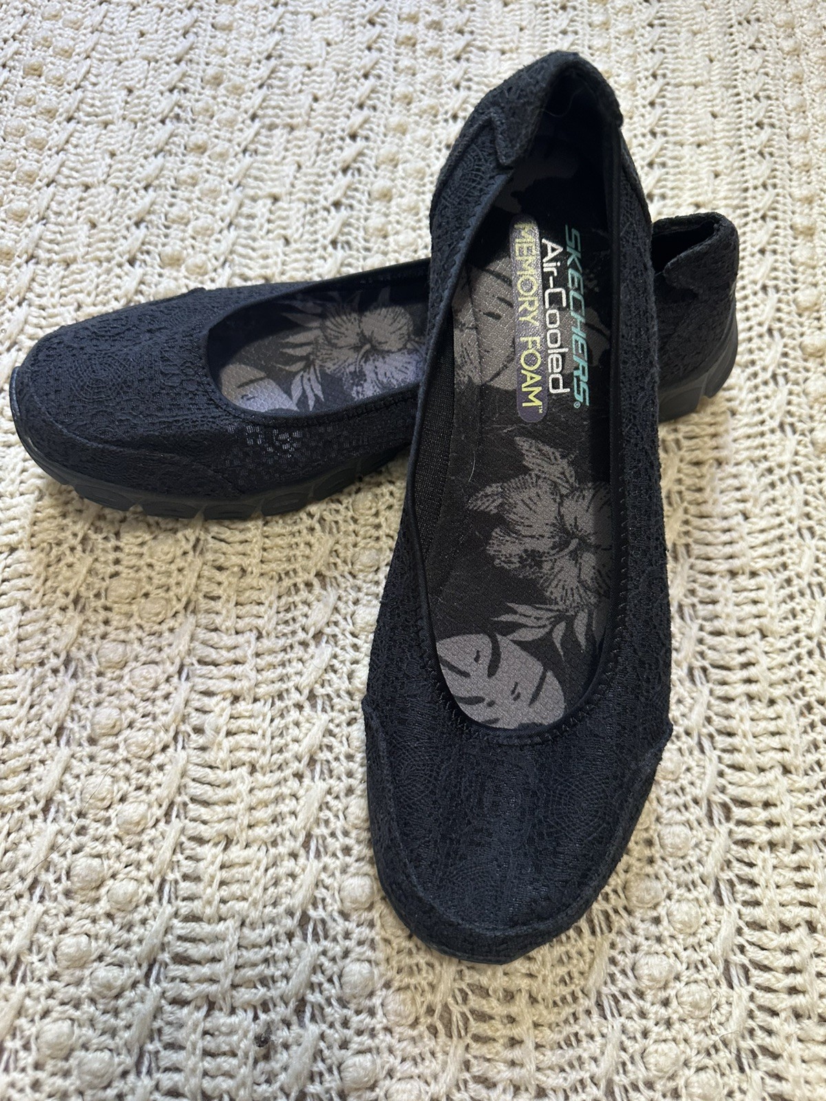 Skechers Womens 10 Microburst One Up Black Textile Slip On Ballet Flat 23437