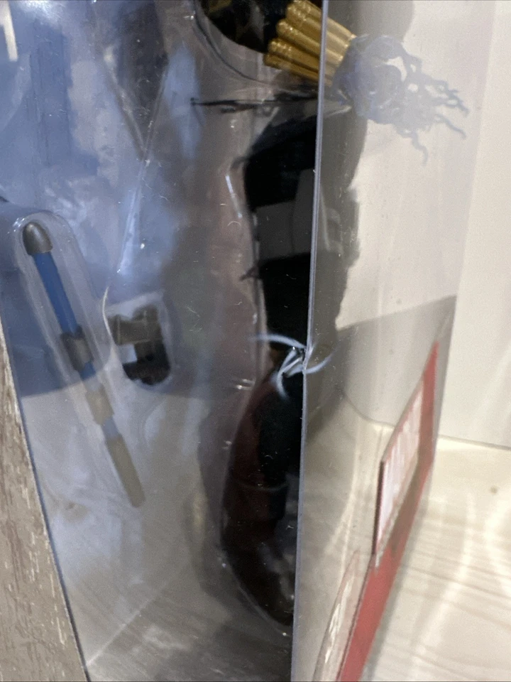 FIGURA DE ACCIÓN PREMIUM VIUDA NEGRA Disney Store Marvel Avengers Ultimate Series Foto 3 de 4