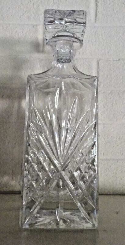 Glass Whiskey Decanter with glass stopper 36 oz., Perfect