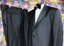Lubiam Ermenegildo Zegna Single-Breasted Virgin-Wool Tuxedo 48L