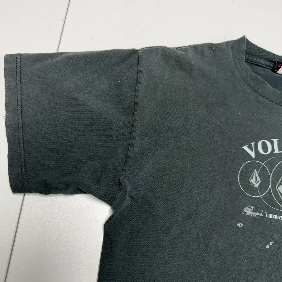 Vintage Volcom T Shirt Mens Medium 19x25 Faded Black Y2K Surf Skate - Image 3 of 4