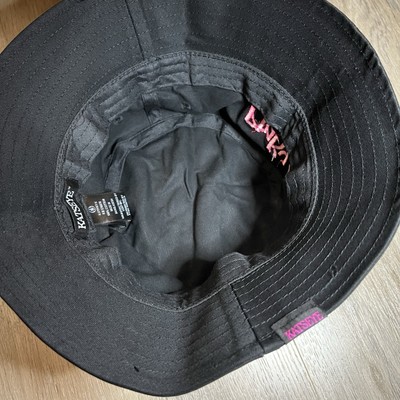KATSEYE COACHELLA Pinky Up Black Bucket Hat with Pink Logo KATSEYE Coachella Pinky Up Bucket Hat Black AMEX Official  main image 2