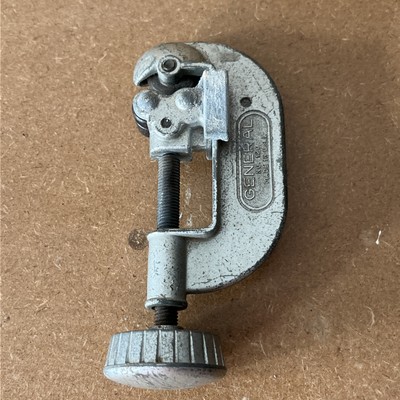 General Tools No.120 Screw Metal Pipe Tubing Conduit Cutter 1/8'' to 1-1/8 OD