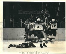 1978 Press Photo Steve Vickers of Rangers Ties up the Game Against Phil