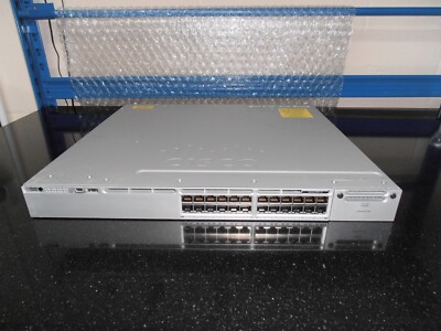 Cisco Catalyst WS-C3850-24T-L 24 Port Gig Switch 1 x Netzteil