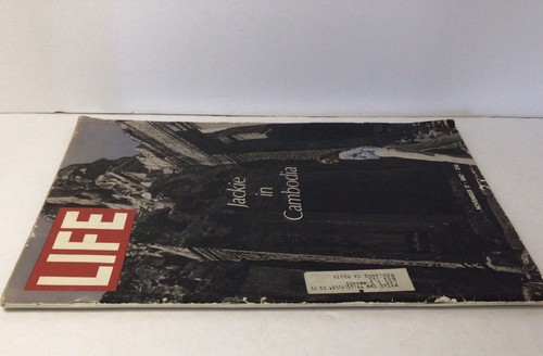 Vtg Life Magazine “Jackie in Cambodia” November 1967 - Picture 3 of 8