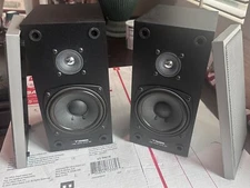 VINTAGE TEKNIKA MODEL 8381 - 2 WAY BOOK SHELF SPEAKER SYSTEM (EXCELLENT COND)