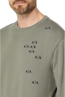 【EMPORIO ARMANI】 ★ Men's Velour Logo Wide Sweatshirt ★ Double-jersey full-zip sweatshirt with embossed logo