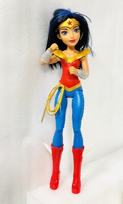 Wonder Woman DC Super Hero Girls doll Lights and sounds 12  Batteries Required