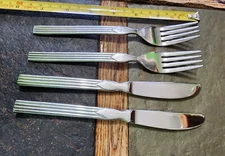 VINTAGE FLUTED DELTA AIRLINES🛬 LOT OF 2 STAINLESS MEAL KNIVES & 2 FORKS