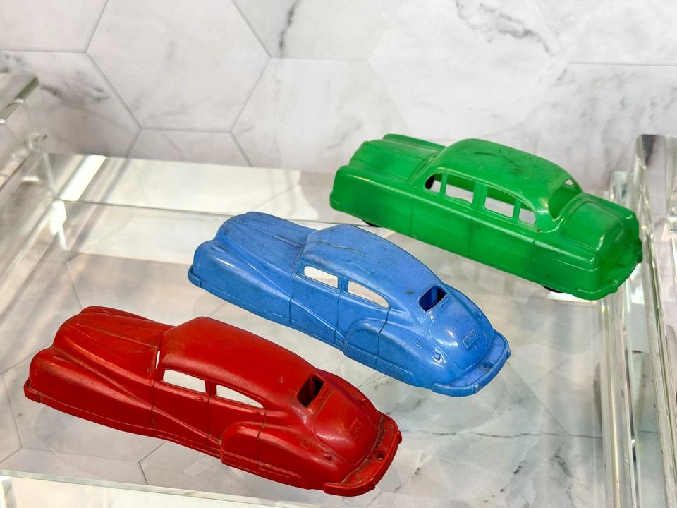 Vtg Lot 4 Plastic Toy Cars - Thomas Toy & Acme - Convertible & Sedan - 1950s USA - Image 3 of 4