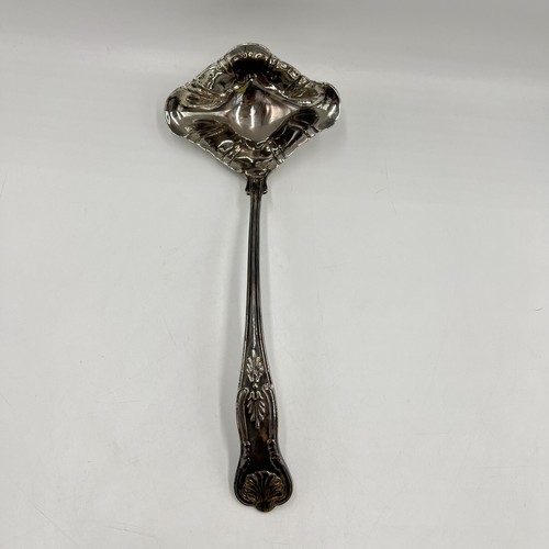 Shell Motif Double Spout Sheffield Silverplate Punch Ladle 12" - Picture 2 of 10