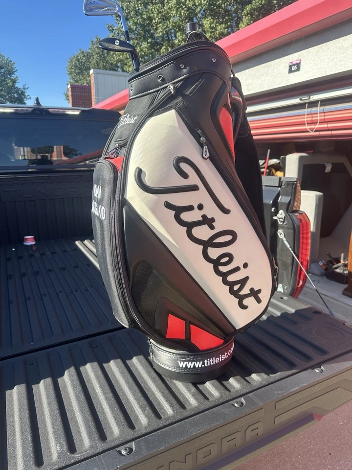 Полноразмерная сумка для персонала Titleist - Изображение 2 из 4