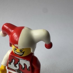 Lego Kingdoms Jester Minifigure Red & White ~ Set # 7953 (cas437)