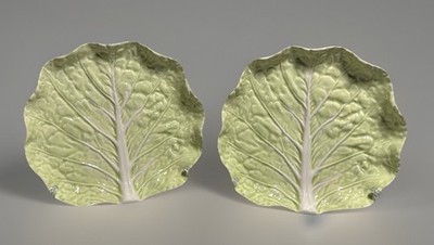 Set of 2 Williams Sonoma Bordallo Pinheiro Cabbage Leaf Plates Light Green 2011