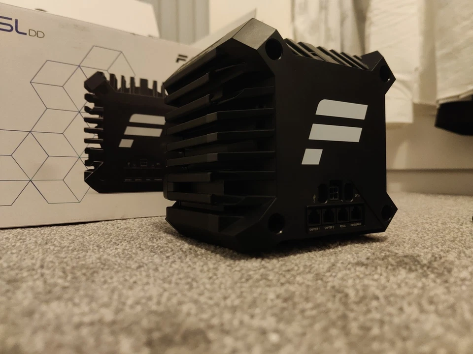 Fanatec CSL DD 8NM Boost Wheel Base 180W PSU Compatible with PC Xbox - Image 4 of 4