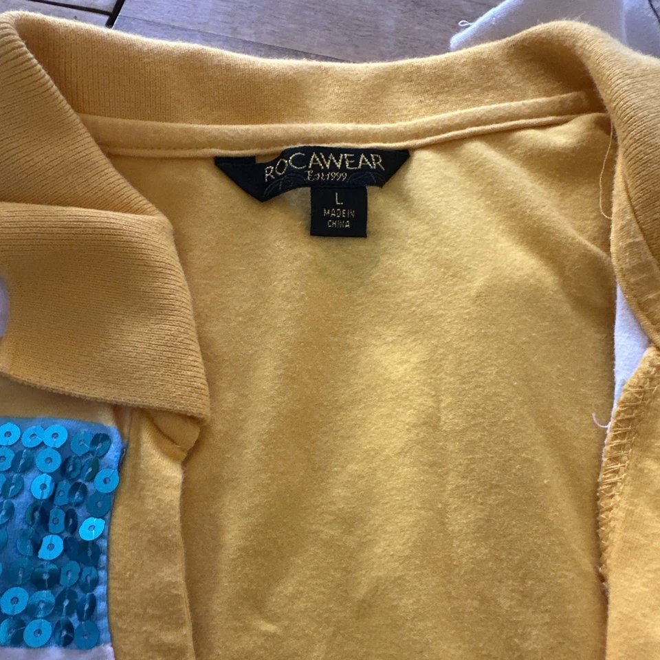 Lote de 4 camisetas para mujer Rocawear, Levi’s, Polo Sur Y2K M/L Foto 3 de 4