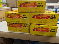 HO Roundhouse 50' overland pass. car set (5) cars Barnum & Bailey