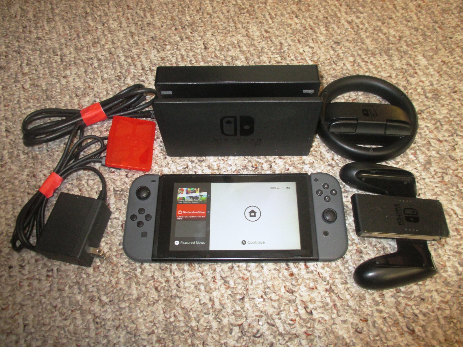 Nintendo Switch System 32GB Console w/Gray Joy-Cons +Charger + Dock & Extras