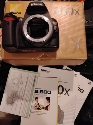 Nikon D40x 10.2MP Digital SLR Camera Mint Condition W Entire Original Box/Papers