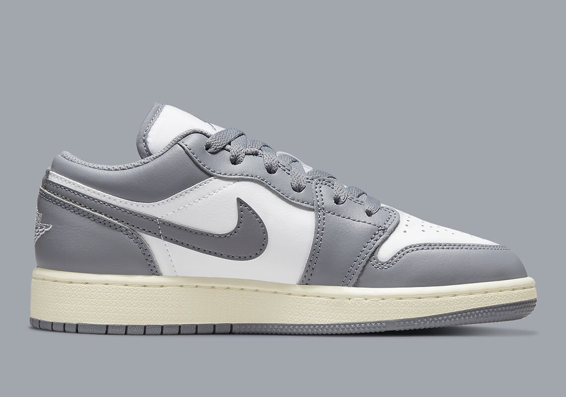 [新品未使用]Nike Jordan グレー バスケシューズ 27.5㌢ 国内3月23日発売予定】ナイキ エア ジョーダン 13 アトモスフィア