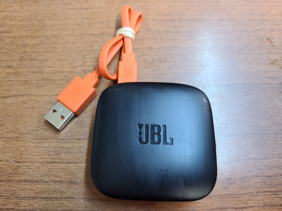 JBL SOUNDGEAR BTA WEARABLE EAR-FREE WIRELESS SPEAKER JBL SOUNDGEAR BTA WEARABLE EAR-FREE WIRELESS SPEAKER