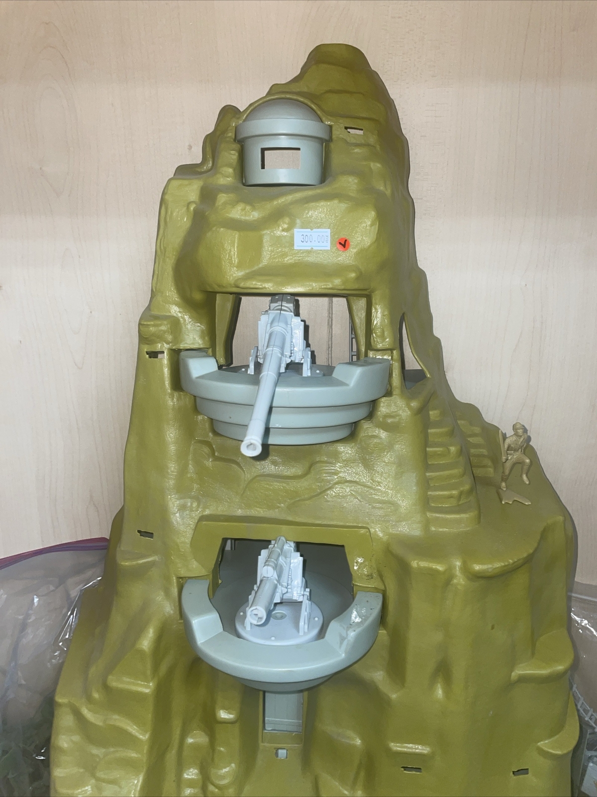 Marx Toys. WWII Iwo Jima Giant Play Set w/ Mountain Base & Accessories View pics eBay