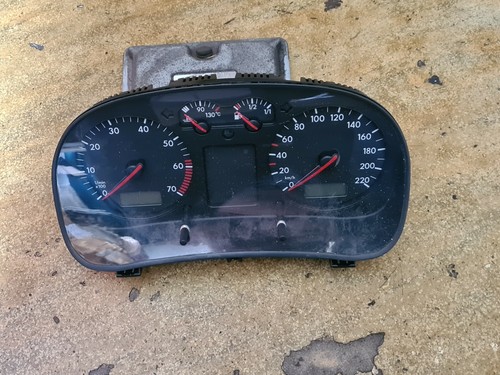 VW Golf 4 (Typ 1J) Tacho Kombiinstrument  1J0920881 mit 108 Tkm