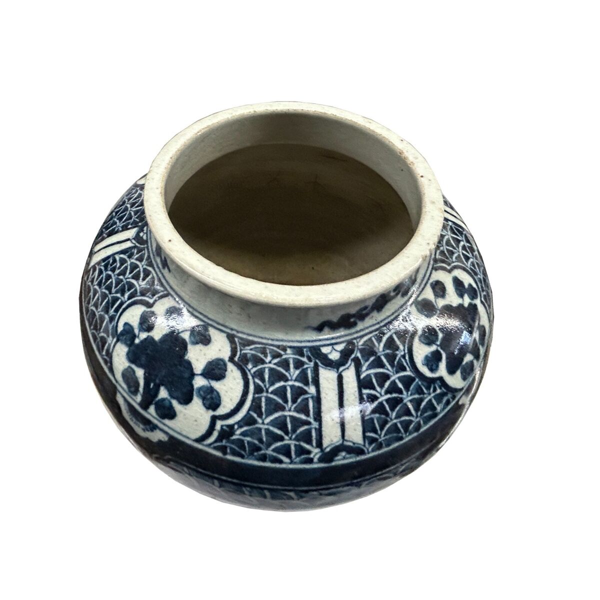 Vintage Blue White Mythical Graphic Fat Body Porcelain Vase Jar ws4451S Vintage Blue White Mythical Graphic Fat Body Porcelain Vase Jar ws4451S