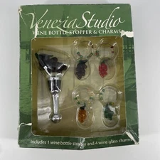 Venezia Studio Grape Vines Wine Bottle Stopper And 4 Grape Vines Charms NIB