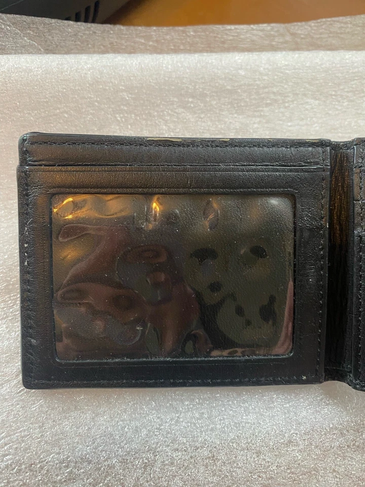 CARTERA COACH DOBLE BILLETERA PARA HOMBRE EN CUERO PERFORADO Verde Usada Foto 2 de 4