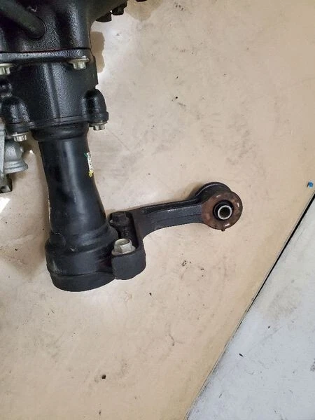 2001-2007 Toyota Sequoia Front Axle Differential Carrier 4.10 Ratio - Image 3 of 4