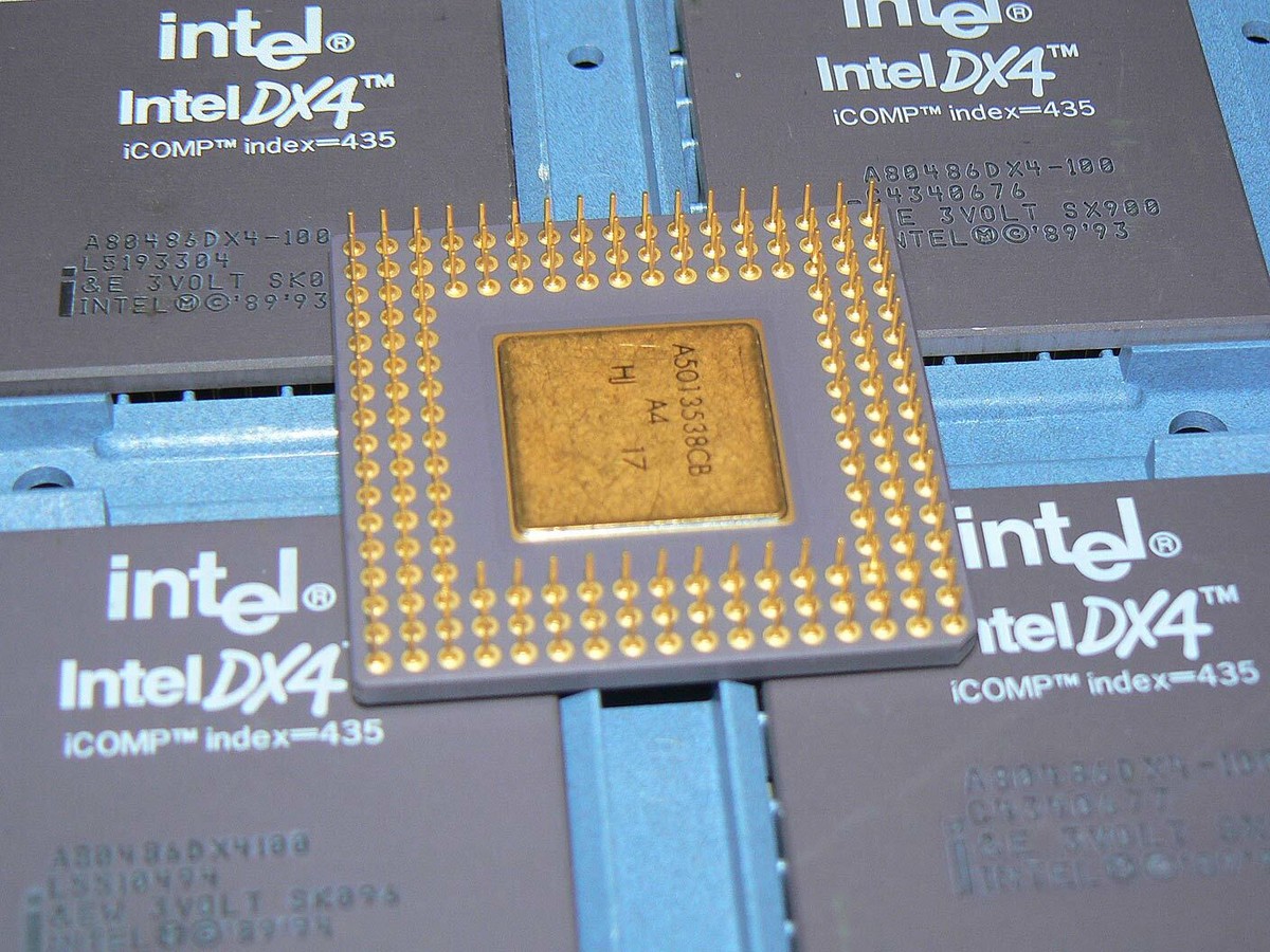 Intel i386 DX CPUセット INTEL 386DX-16Mhz Gold Ceramic PGA Processor Chip i386 80386