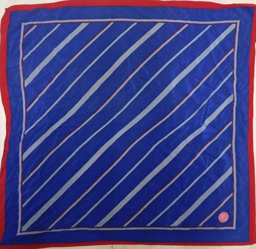 Foulard Vintage 100% Soie Pure, Dimensions 74x76 Cm, Motif Multicolore Années 80 - Très Bon état
